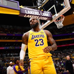 麦迪：詹姆斯的单打很糟糕，所以他需要韦德和欧文去终结比赛